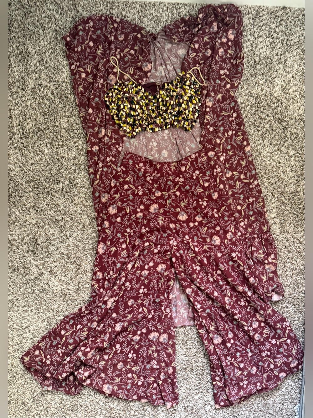 Ria Shah Label maroon floral printed cape set - Picture 9 of 9